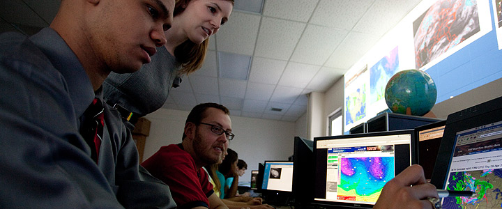faculty and students in meteorology lab faculty and students in meteorology lab